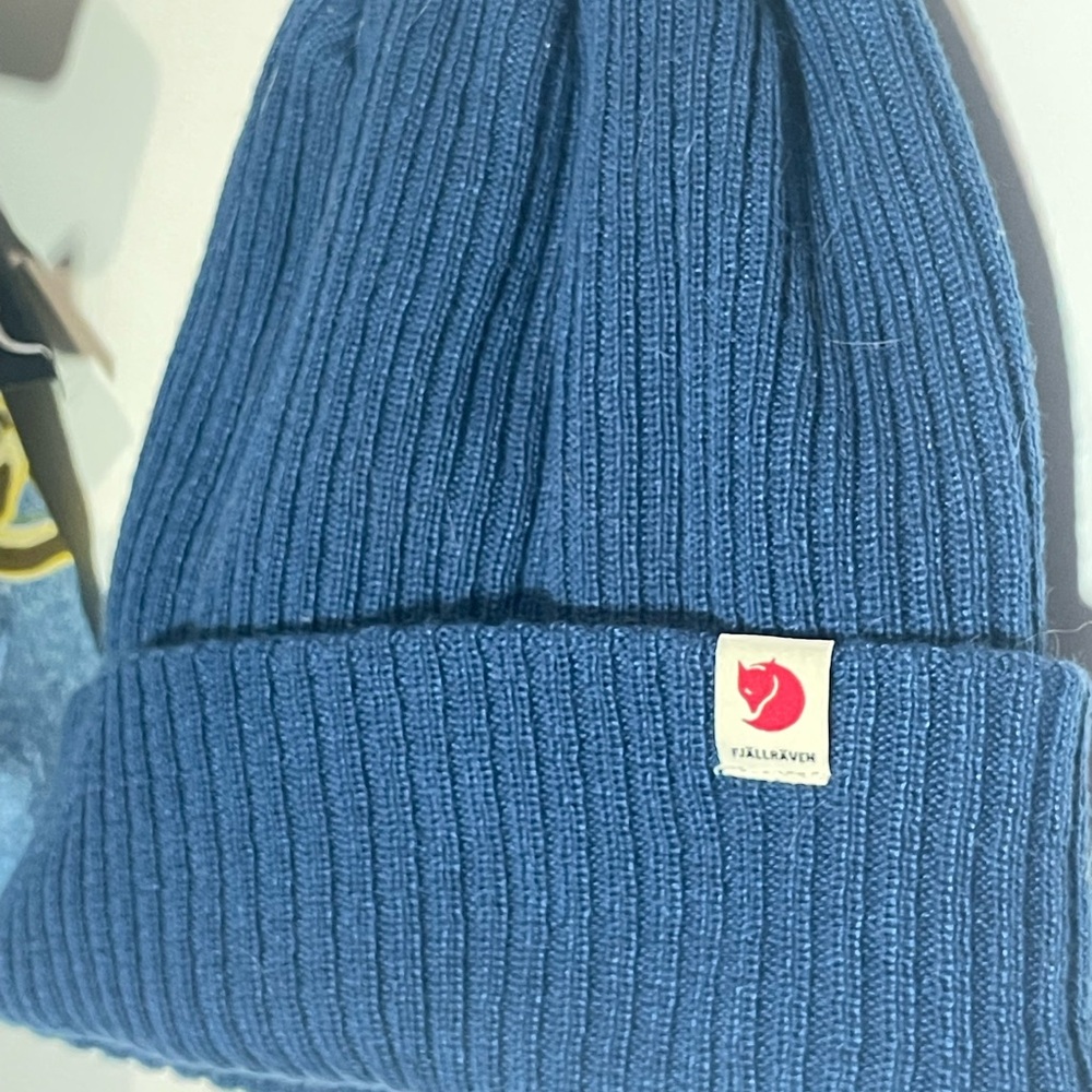 Men's Blue Ribbed Knit Beanie